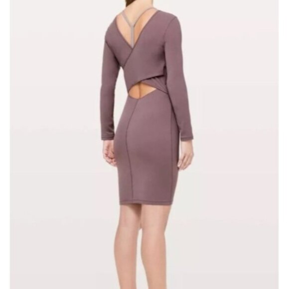 Lululemon Contour Dress Nulu NWT Size 8 - Picture 1 of 6